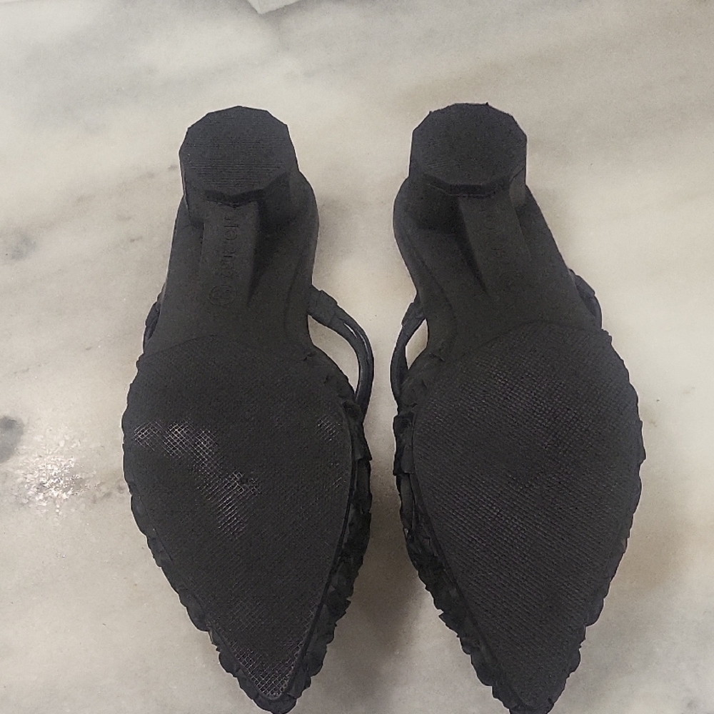 Black Textured Pointed-Toe Mules - Picture 5 of 5